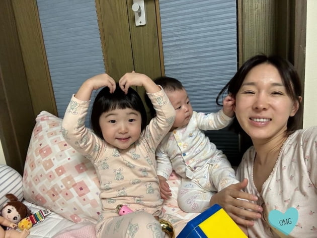 '문재완♥' 이지혜, "사진 한 장 찍기 이렇게 힘드냐" 딸둘맘의 넋두리