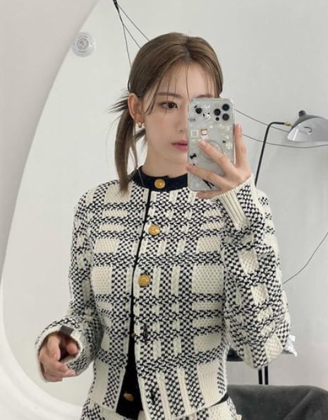 르세라핌 사쿠라, 직장인들이 참고하기 좋은 출근룩 OOTD