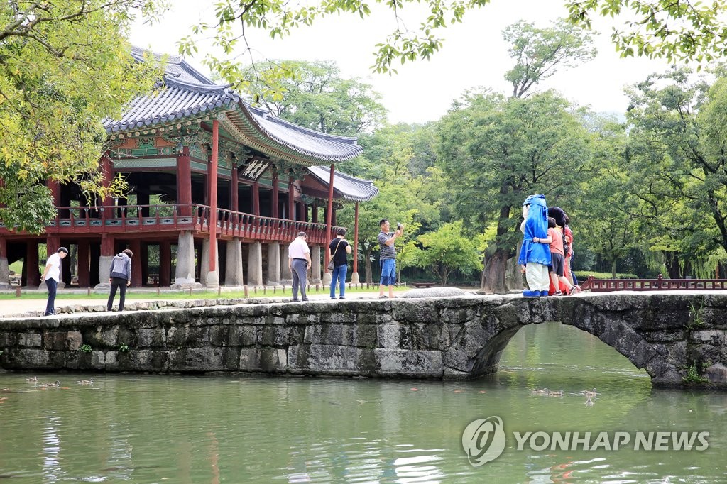 한복 빌려입고 광한루원 거닐어볼까…남원시, 한달간 이벤트