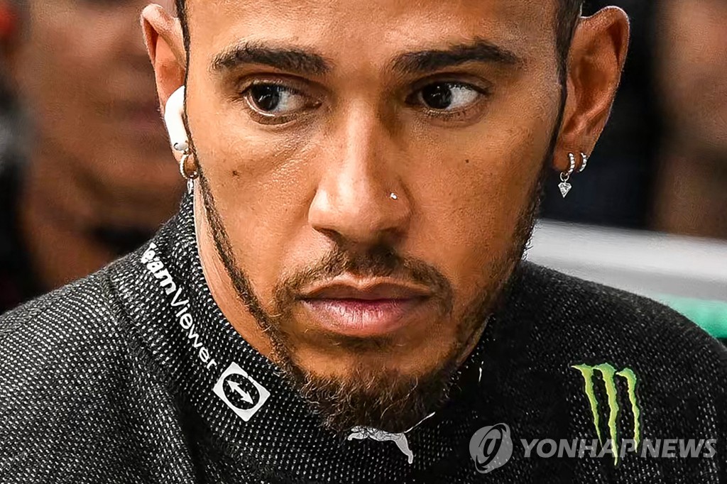 F1 황제 해밀턴 '코걸이'에 소속팀 메르세데스 4천만원 벌금