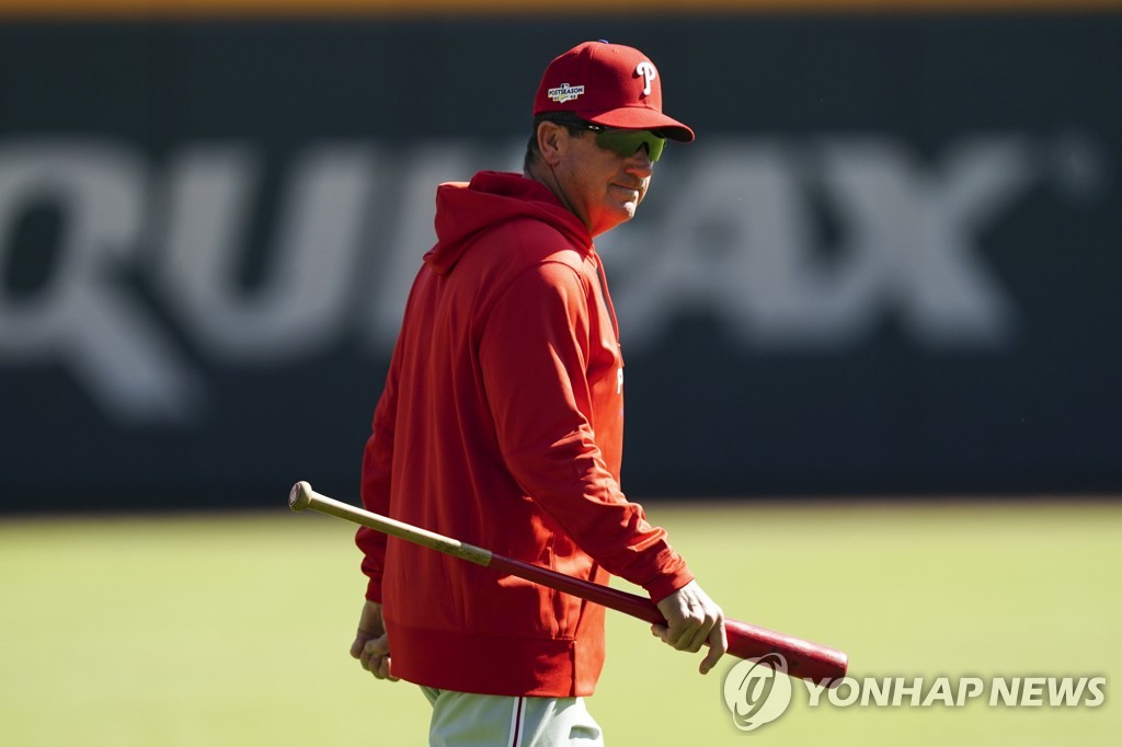 MLB 필라델피아, 톰슨 대행 정식 감독 승격…2년 계약