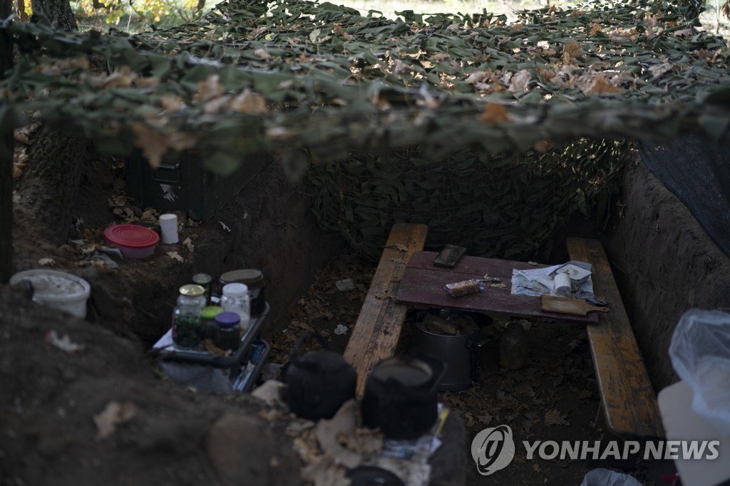 수세 몰린 러, 우크라 반격 공세에 본토까지 '방어진지' 구축