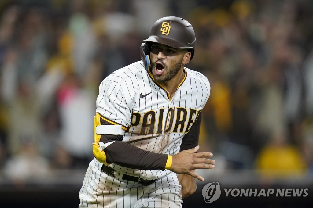 김하성 NLDS 첫 무안타…샌디에이고는 다저스 꺾고 2승 1패 리드(종합)