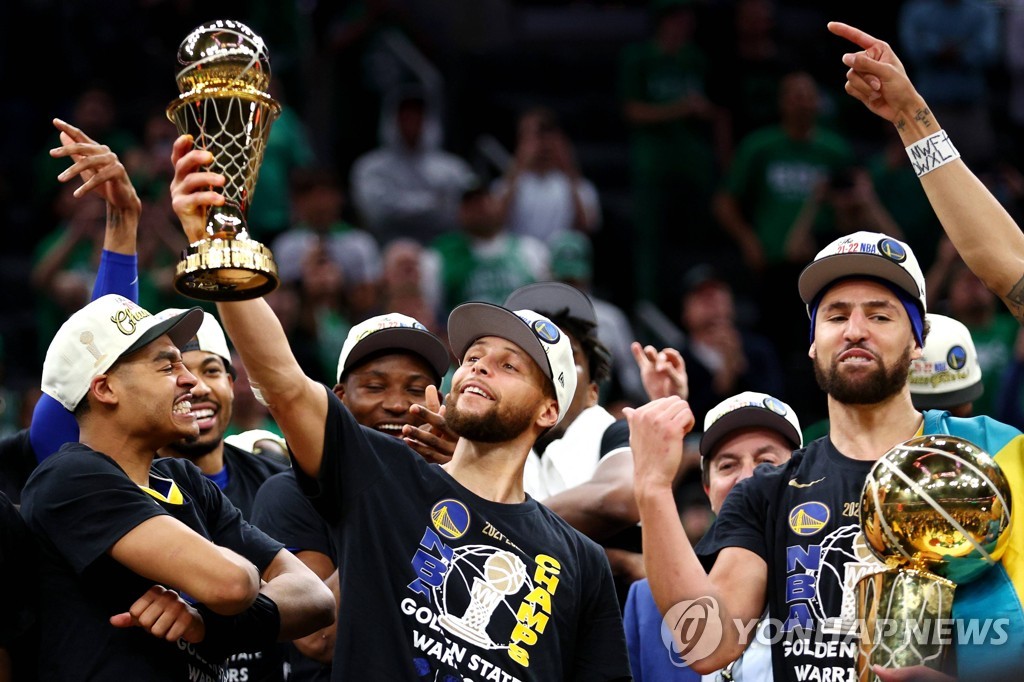 '간판'들의 명예회복?·MVP 또 유럽?…'춘추전국' NBA 19일 개막