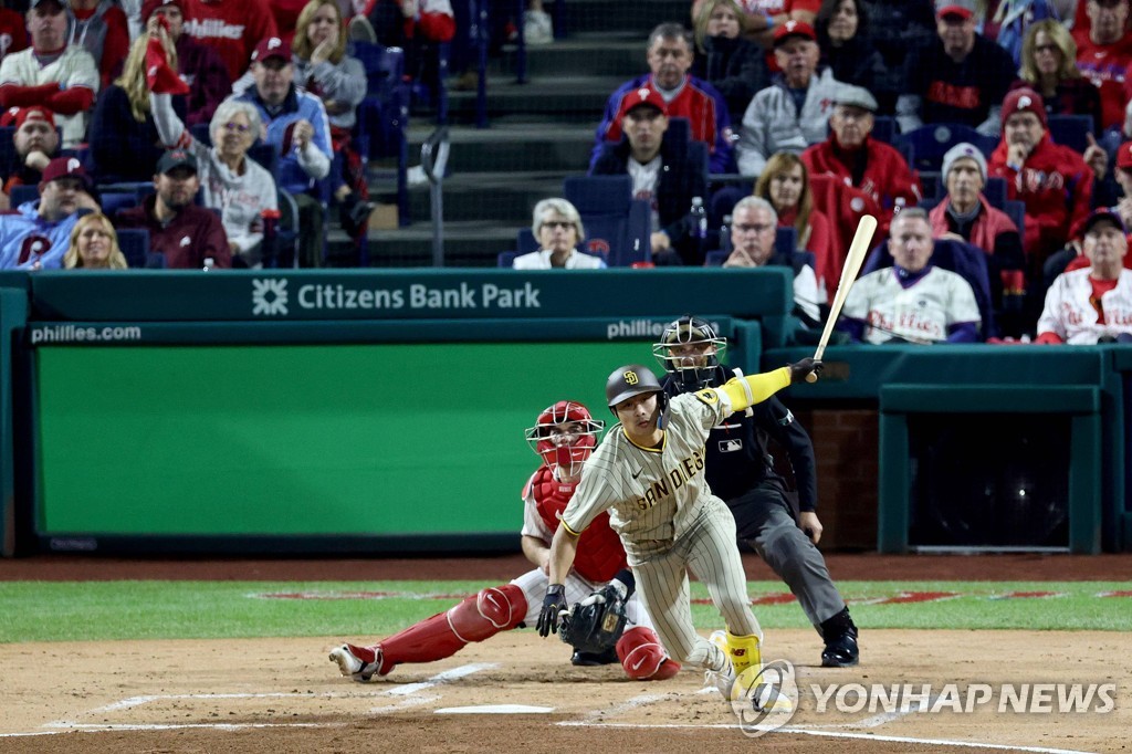 김하성, MLB PS 두 번째 멀티히트…샌디에이고는 탈락 위기