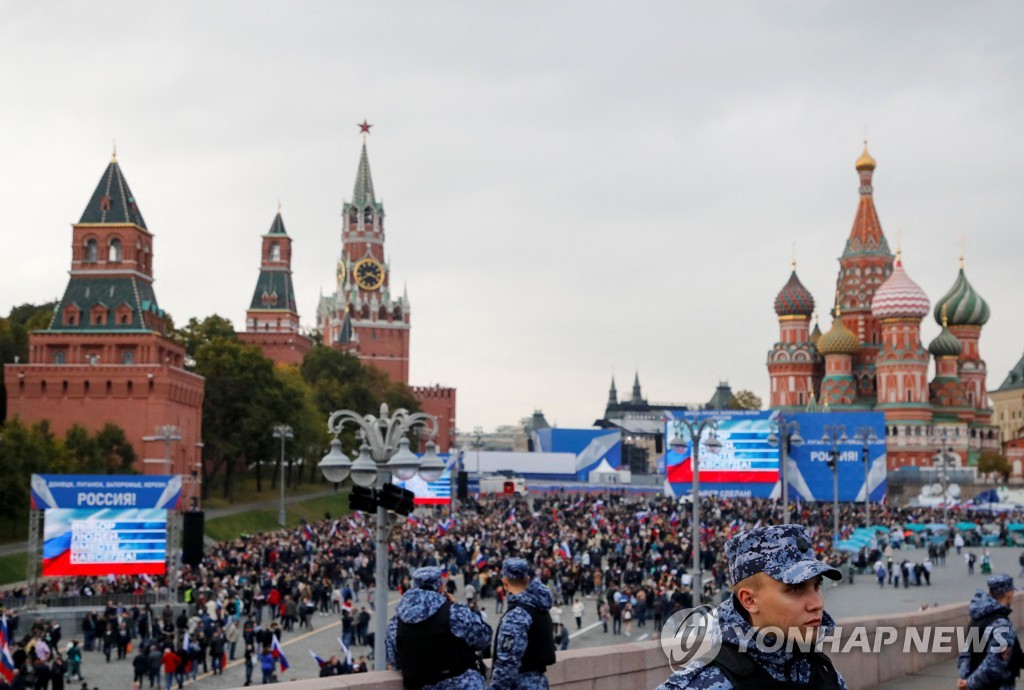 Putin signs treaty on annexation of occupied territories in Ukraine