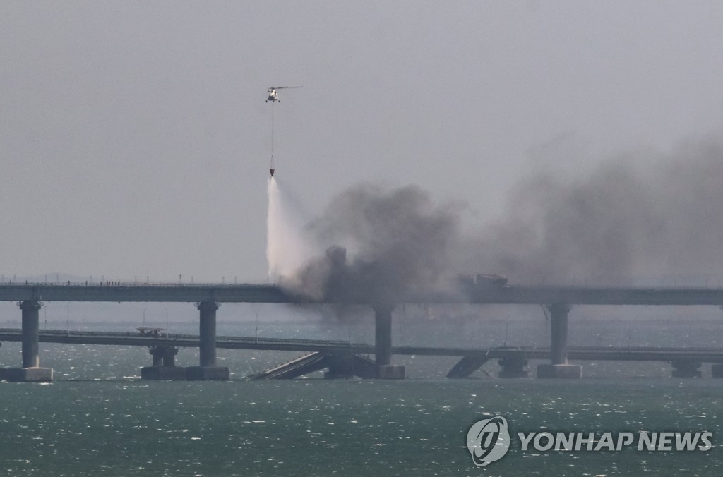 러, 크림반도에 식료품 구입 제한령…보급 고갈 위기감