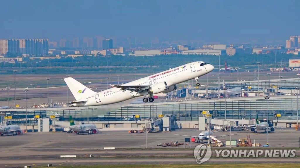 中 '시진핑 대관식' 앞두고 국산여객기 개발 성과 부각