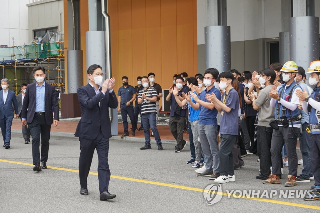 이재용 10년만에 삼성전자 회장 됐다…"사랑받는 기업 만들겠다"(종합2보)