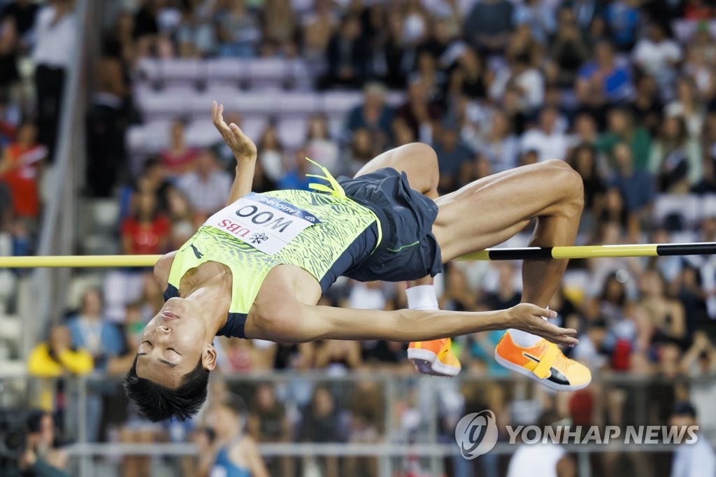 [전국체전] '발목 통증에도' 우상혁, 두 번 점프해 대회 7번째 우승…2ｍ15