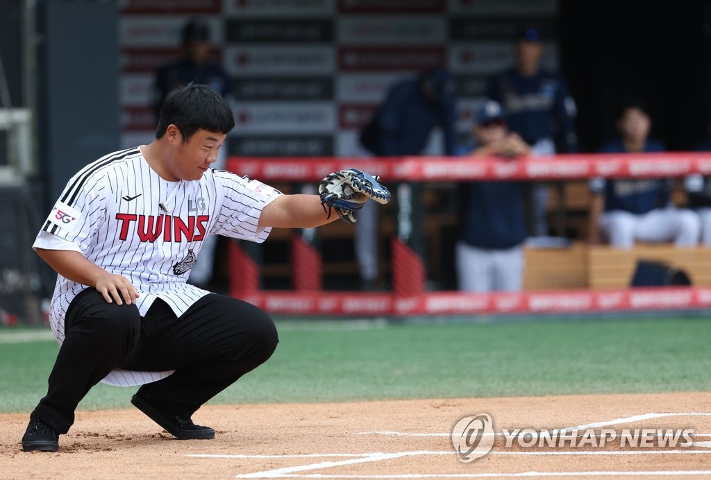 프로야구 LG, 1라운드 지명 신인 김범석과 2억5천만원 계약