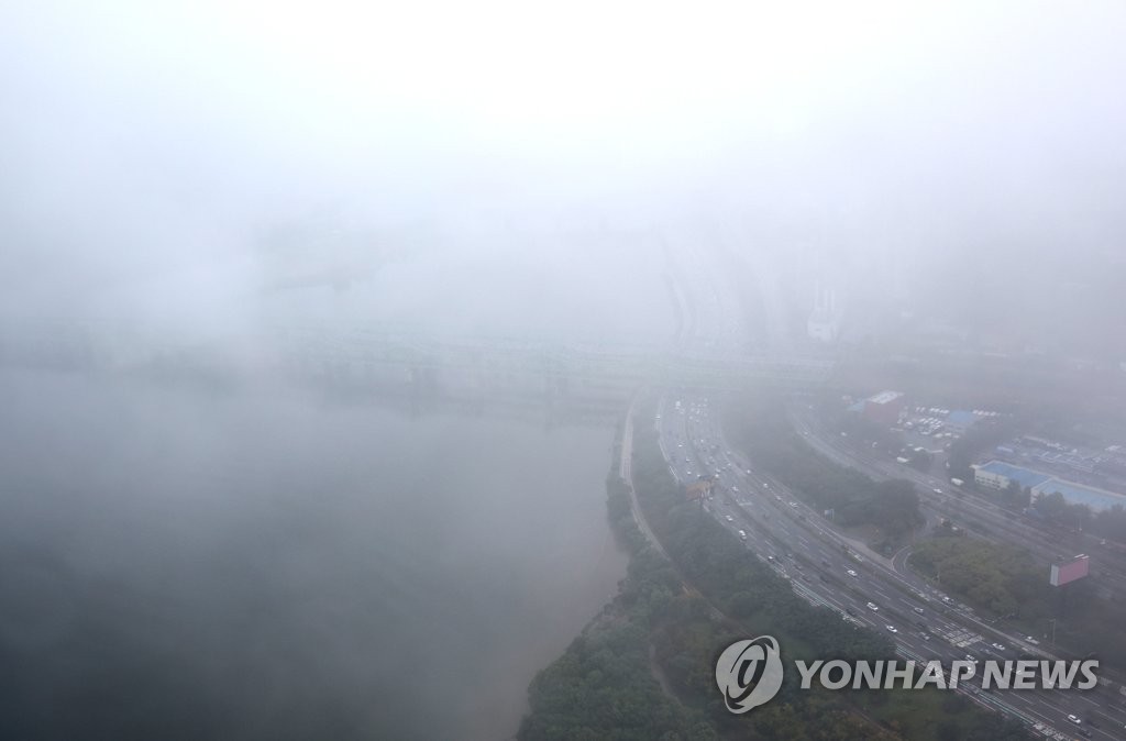 오전 전국 짙은 안개…경기 남부·충청·전북 가시거리 200m