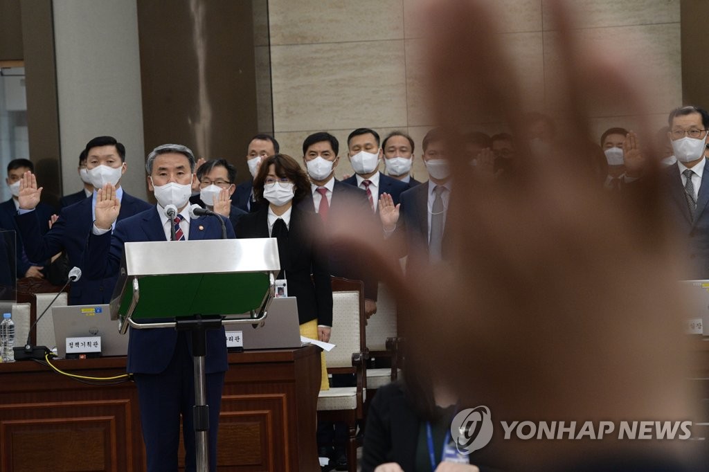 "평화쇼에 또 속으면 안돼" "깡통안보" 北도발 등 국방위서 공방(종합)