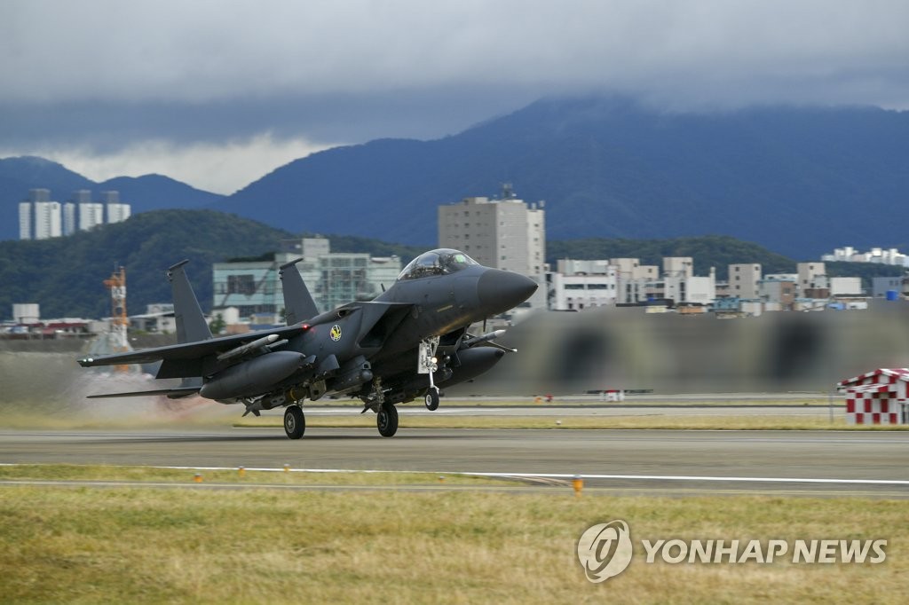 북, 일본 통과 중거리미사일 쐈다…군, JDAM 2발 폭격훈련(종합4보)