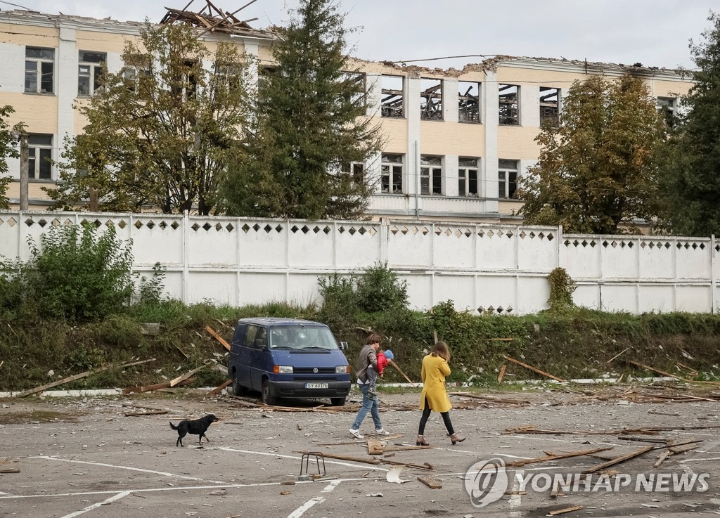 키이우 중심가에 또 자폭드론…주택 여러채 무너져(종합)