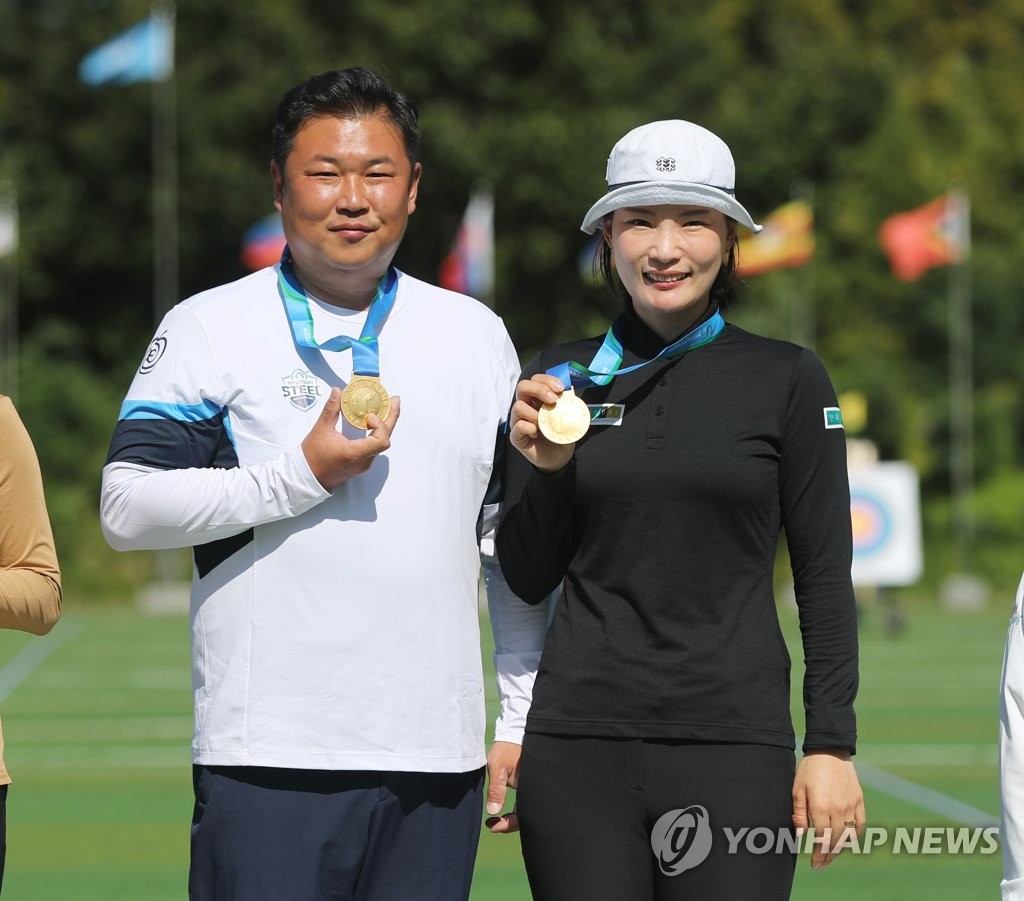 [전국체전] 수영 황선우·육상 우상혁, 월드클래스의 금빛 세리머니