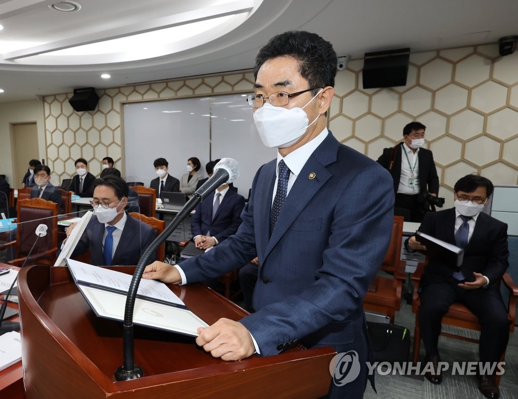 국세청장 "1인 미디어·유튜버 과세 사각지대 검토"