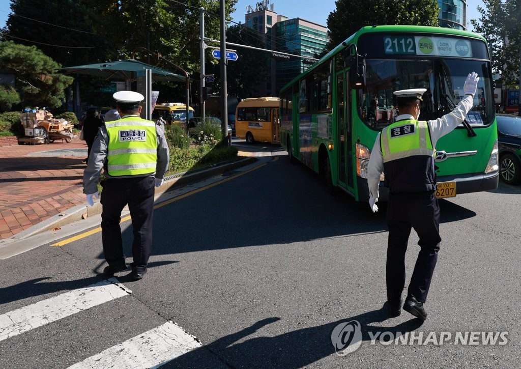 '우회전 단속' 곳곳 혼란…"여전히 너무 헷갈려"