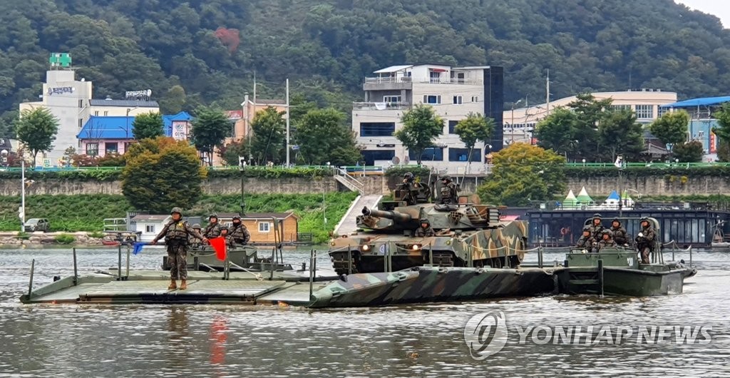 육군 3공병여단, 북한강서 도하 훈련…실전 역량 강화