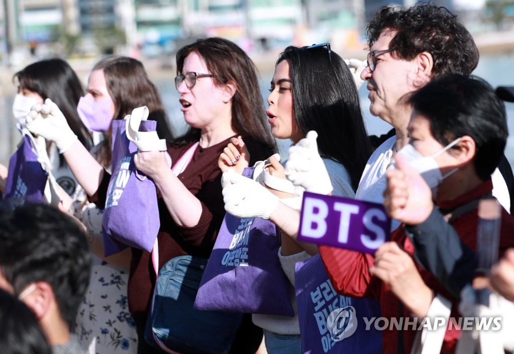 BTS 부산 콘서트에 대형축제만 5개…"대중교통 이용하세요"