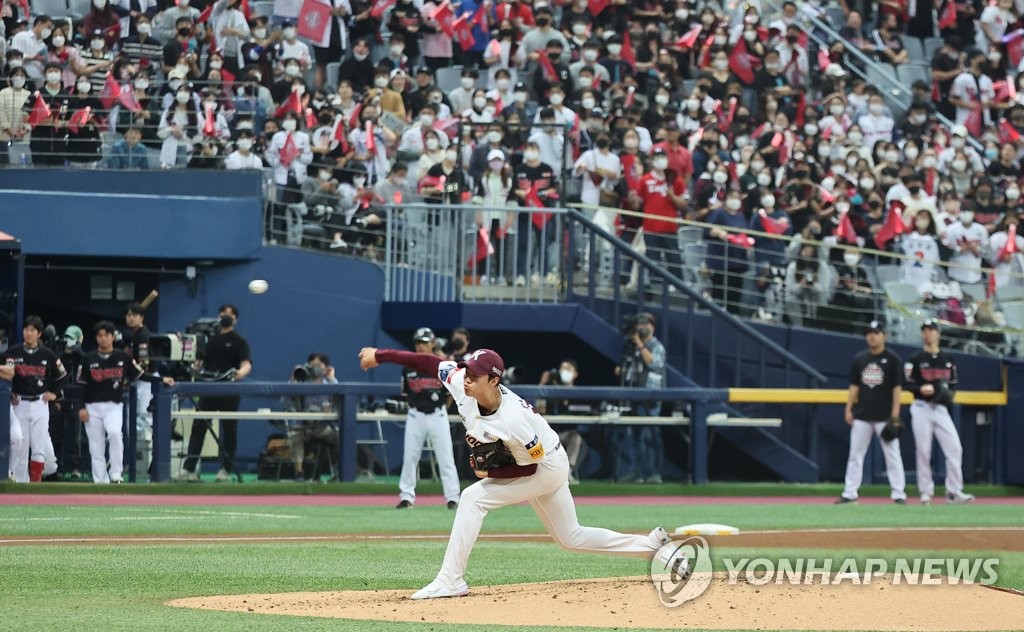 물집으로 교체된 키움 안우진 "박병호 선배까지 막고 싶었다"