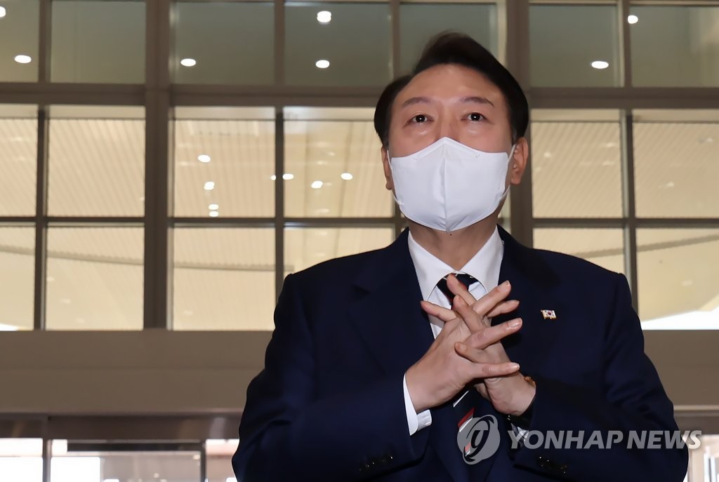 尹, '카카오' 사태에 "독점 따른 시장 왜곡엔 국가 필요한 대응"