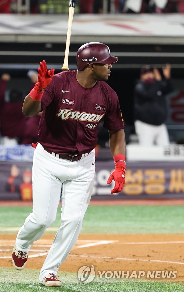 '준PO 3차전 MVP' 푸이그 "인내심 생겼다…더 많은 홈런 치겠다"(종합)