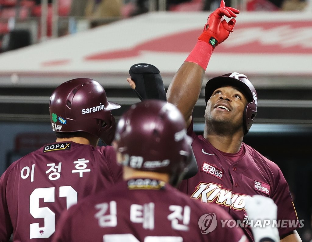 '준PO 3차전 MVP' 푸이그 "인내심 생겼다…더 많은 홈런 치겠다"(종합)