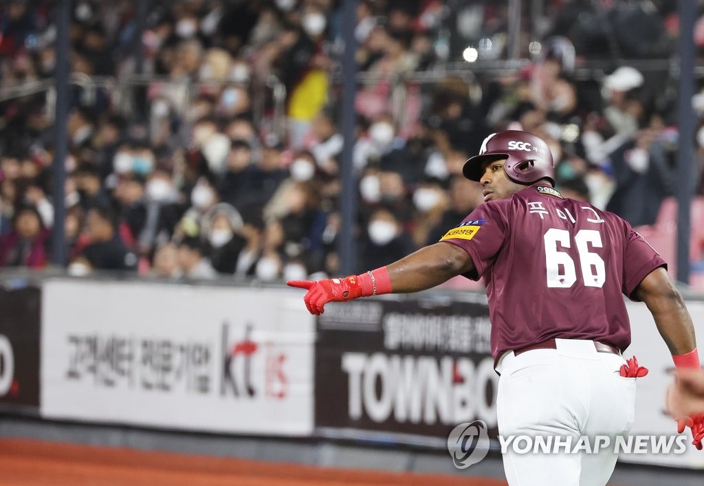 푸이그, 스리런 포함 4타점 '폭발'…키움, PO까지 1승 남았다(종합)