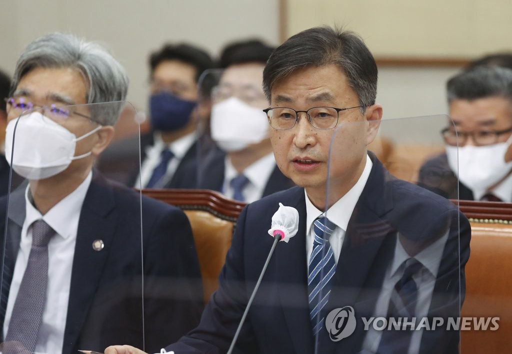 감사원장 "한전직원 정보 이용해 가족명의 사업…의심자료 많다"