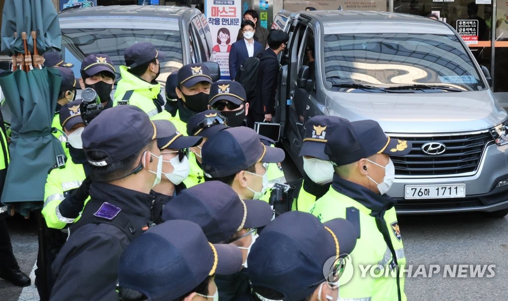 檢 당사 압수수색에 野 시정연설 '거부'…'강대강' 대치 심화(종합)