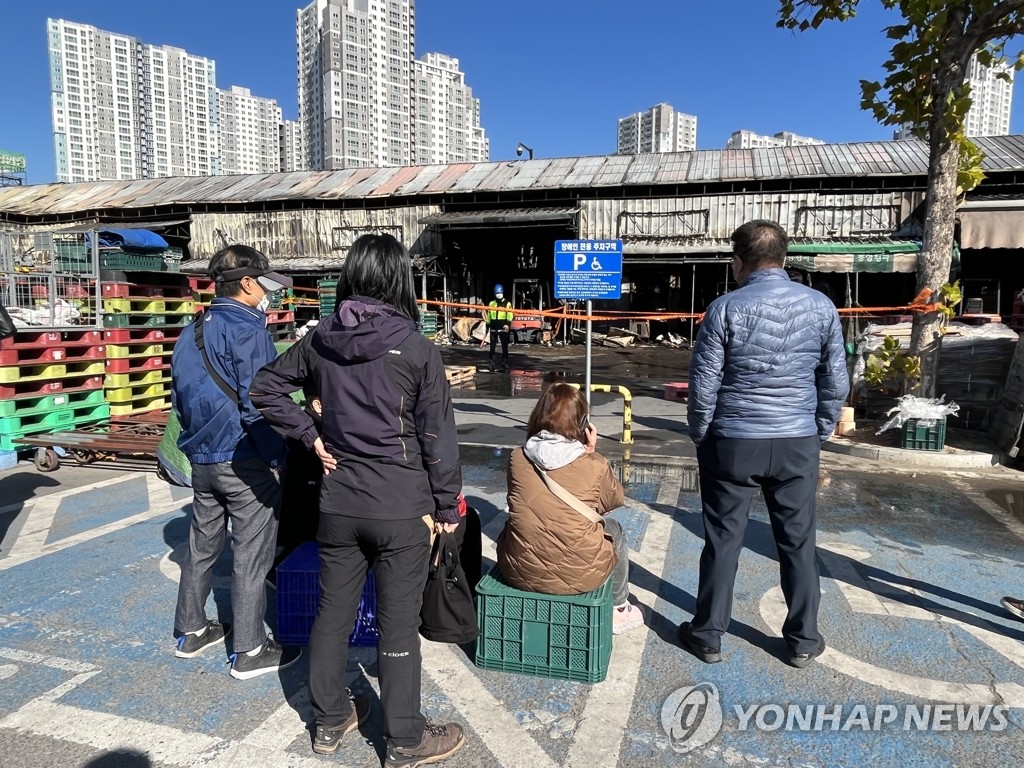 대구국세청, 농산물시장 화재 피해상인 납기연장·세무조사 연기