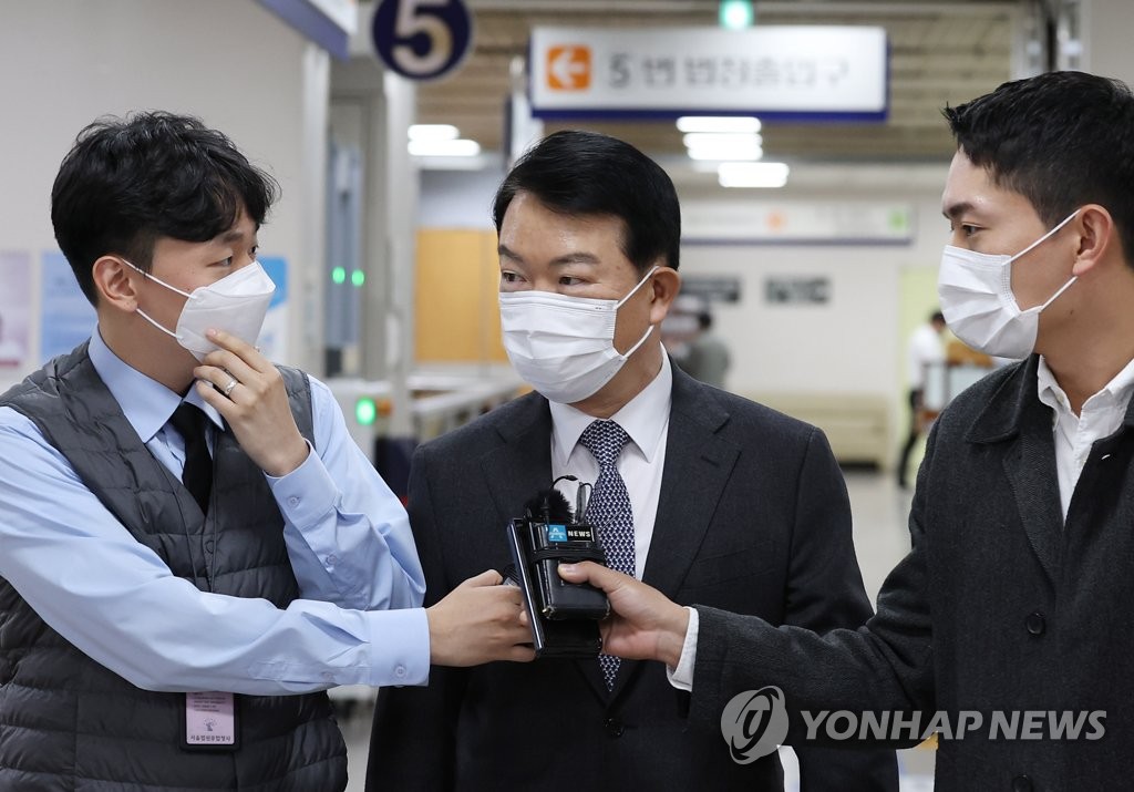 '선거 개입' 강신명 전 경찰청장 실형…이철성 집행유예