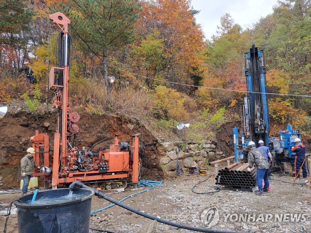 구조 당국 "봉화 광산매몰 78mm 시추 작업 1차 실패"