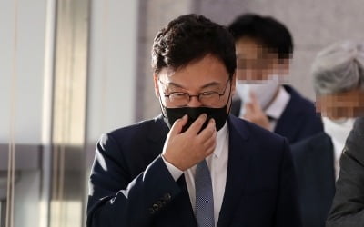 '이스타항공 부정 채용 의혹' 이상직 구속…法 "도주 우려"