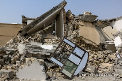 이란 북서부서 규모 5.4 지진…"500여명 부상"