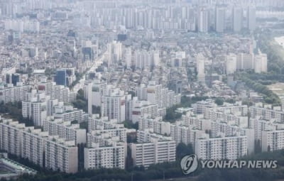 '집 안 팔리니 전세로'…서울 아파트 매물 줄고 전세 급증