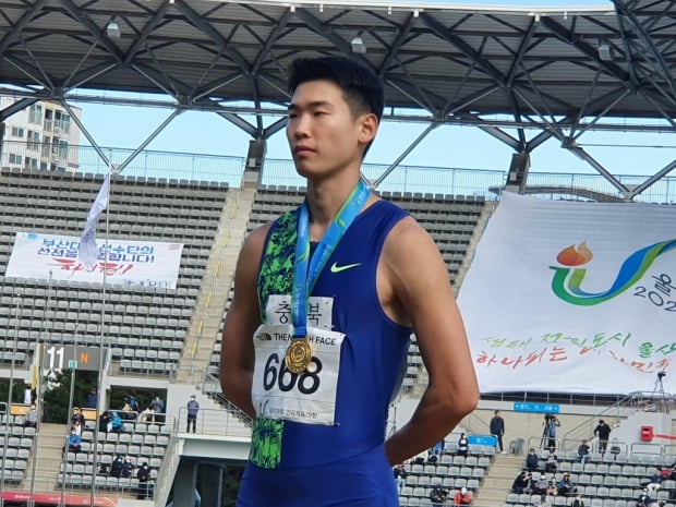 全国大会の様子 20.55 200m男子… コ・スンファン 来年は20.16まで