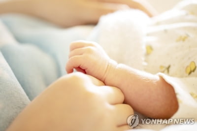 집 화장실서 출산 후 잠든 사이 신생아 사망…산모 집행유예