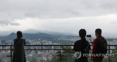 [날씨] 전국 구름 많아…강원 영동·경북 동해안 비 소식