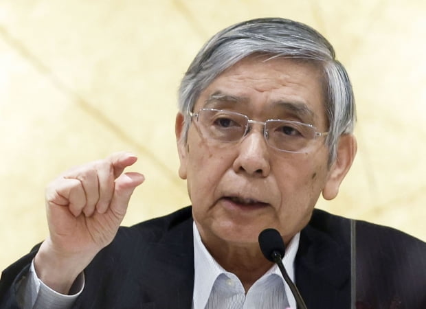 日銀は高インフレと円安にもかかわらず超低金利を維持 賃金を 2 段階引き上げる必要がある