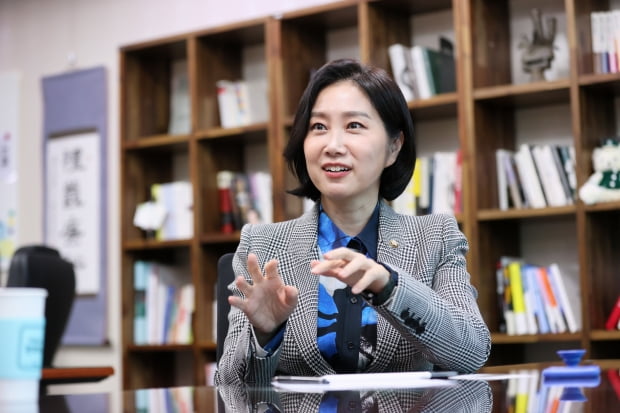 "페이스북 사진도 상속"…허은아, 디지털유산 정책 토론회 개최