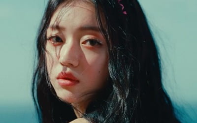 오마이걸 유아, 두 번째 MV 선공개…청량+몽환 '콘셉트 퀸'
