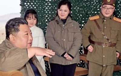 北 'ICBM 보유국' 자화자찬…김정은 "핵에는 핵으로 대응"