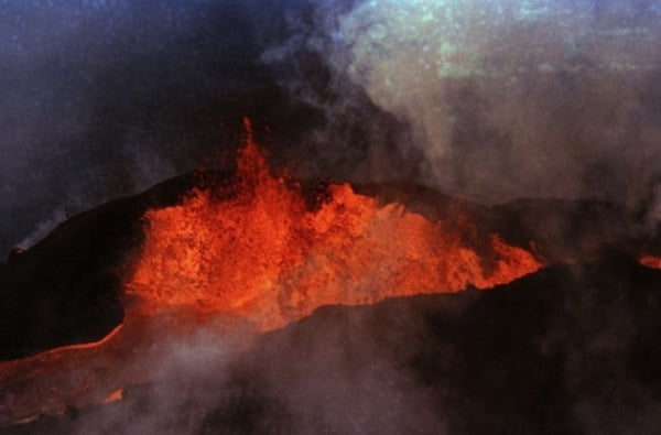  1984년 3월28일 분화중인 하와이 마우나 로아 화산의 모습. /사진=연합뉴스 