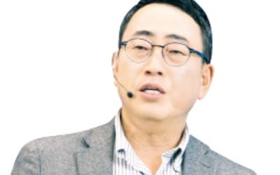 "SKT 미래, AI에 베팅…4년내 몸값 40조 달성"