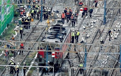 [포토] 열차 탈선사고…또 안전 불감증