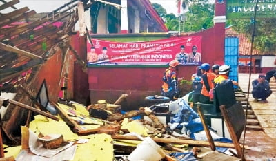 [포토] 인도네시아 지진…“최소 56명 사망, 700여명 부상” 