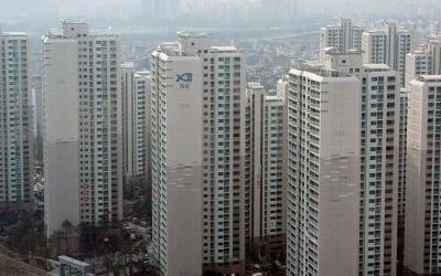 전국 아파트값, 10년 5개월 만에 최대 하락…잠실 1년 새 7억 떨어져