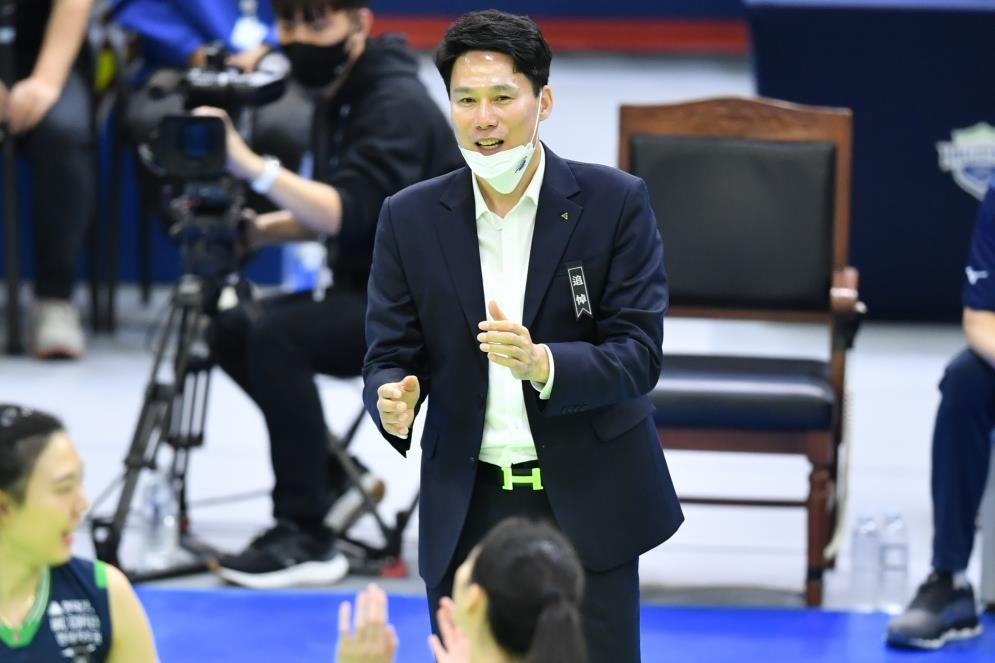 흥국생명 잡은 강성형 현대건설 감독 "서브에서 앞선 경기였다"